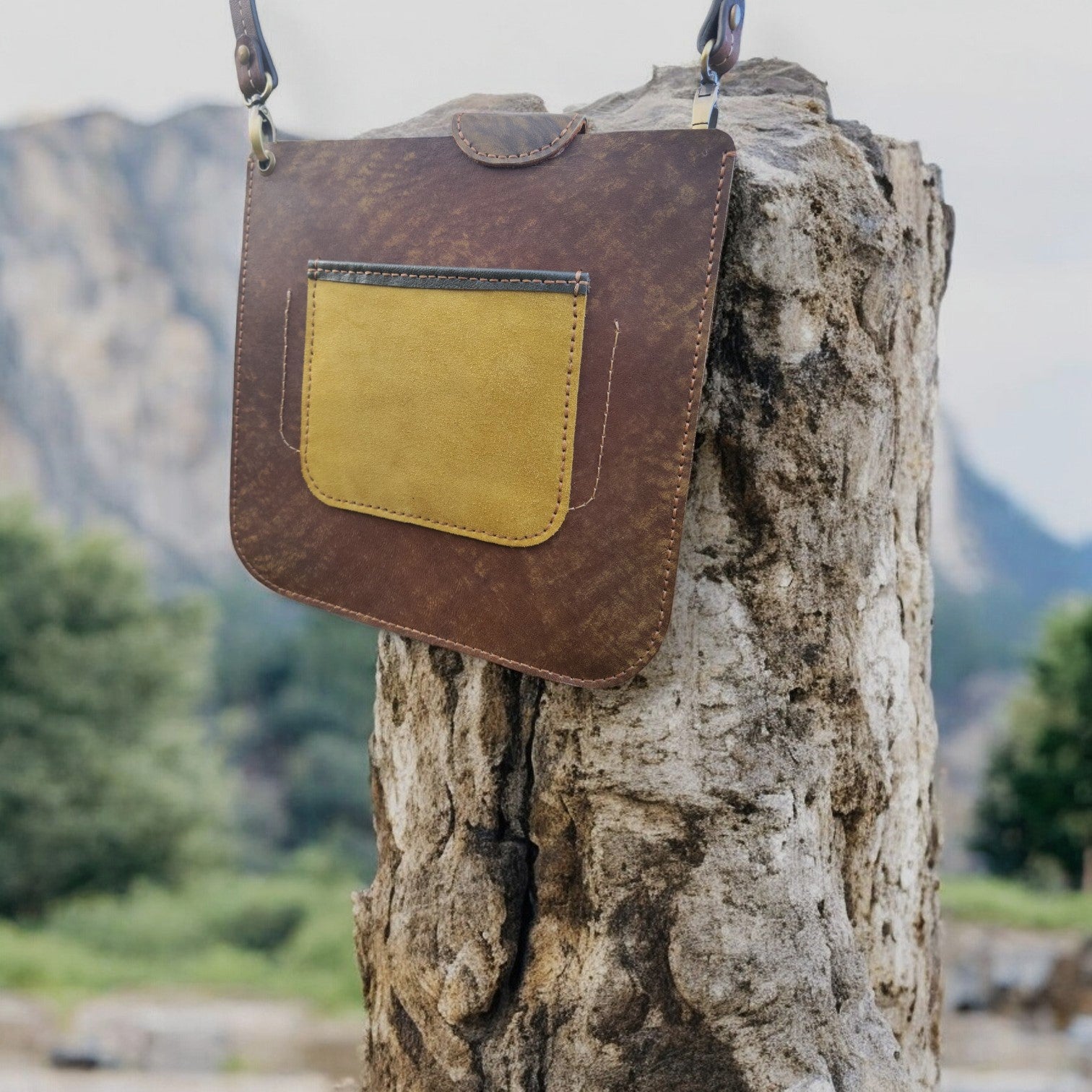 Sac en cuir beige, collection Timber C3