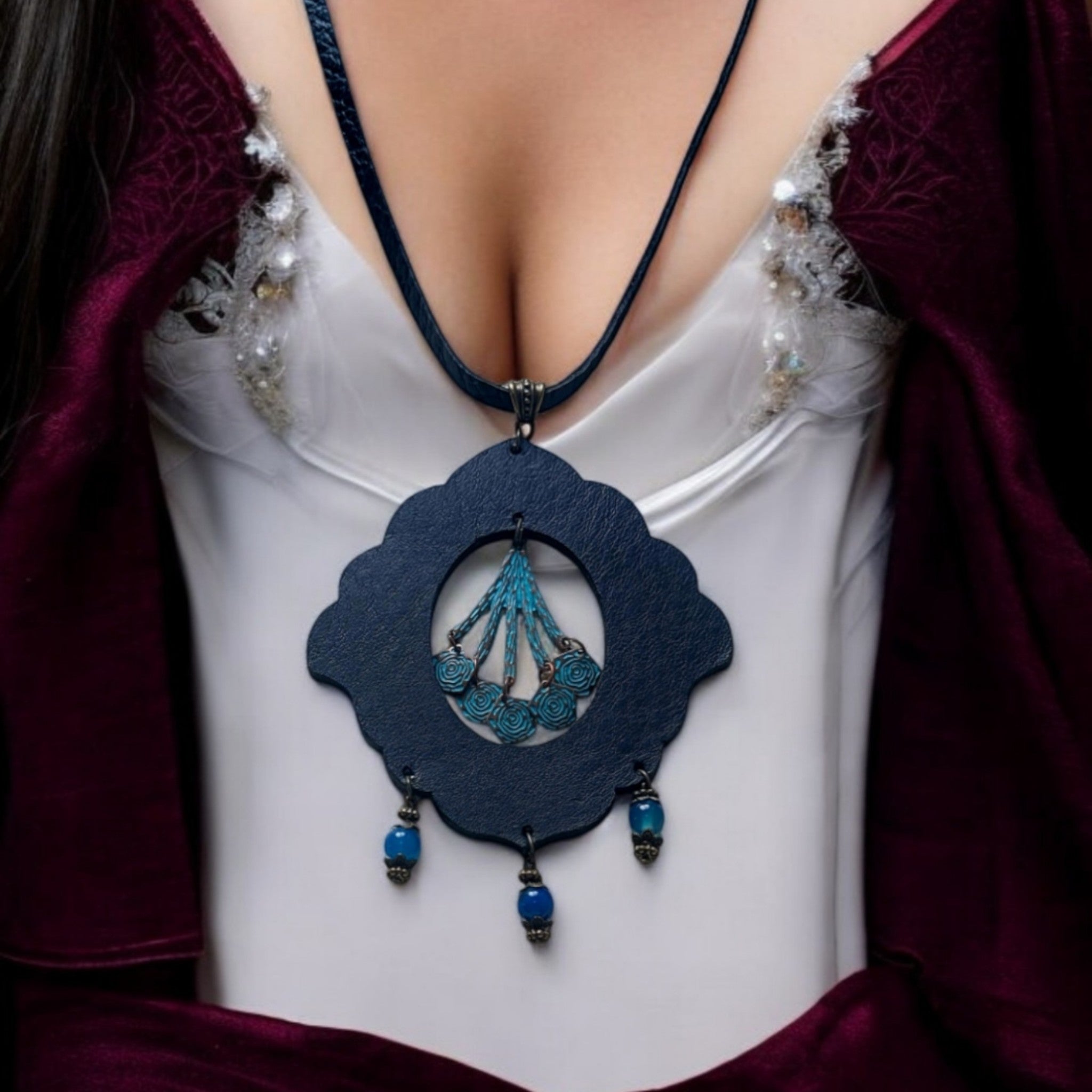 Necklace | Charnova | V1