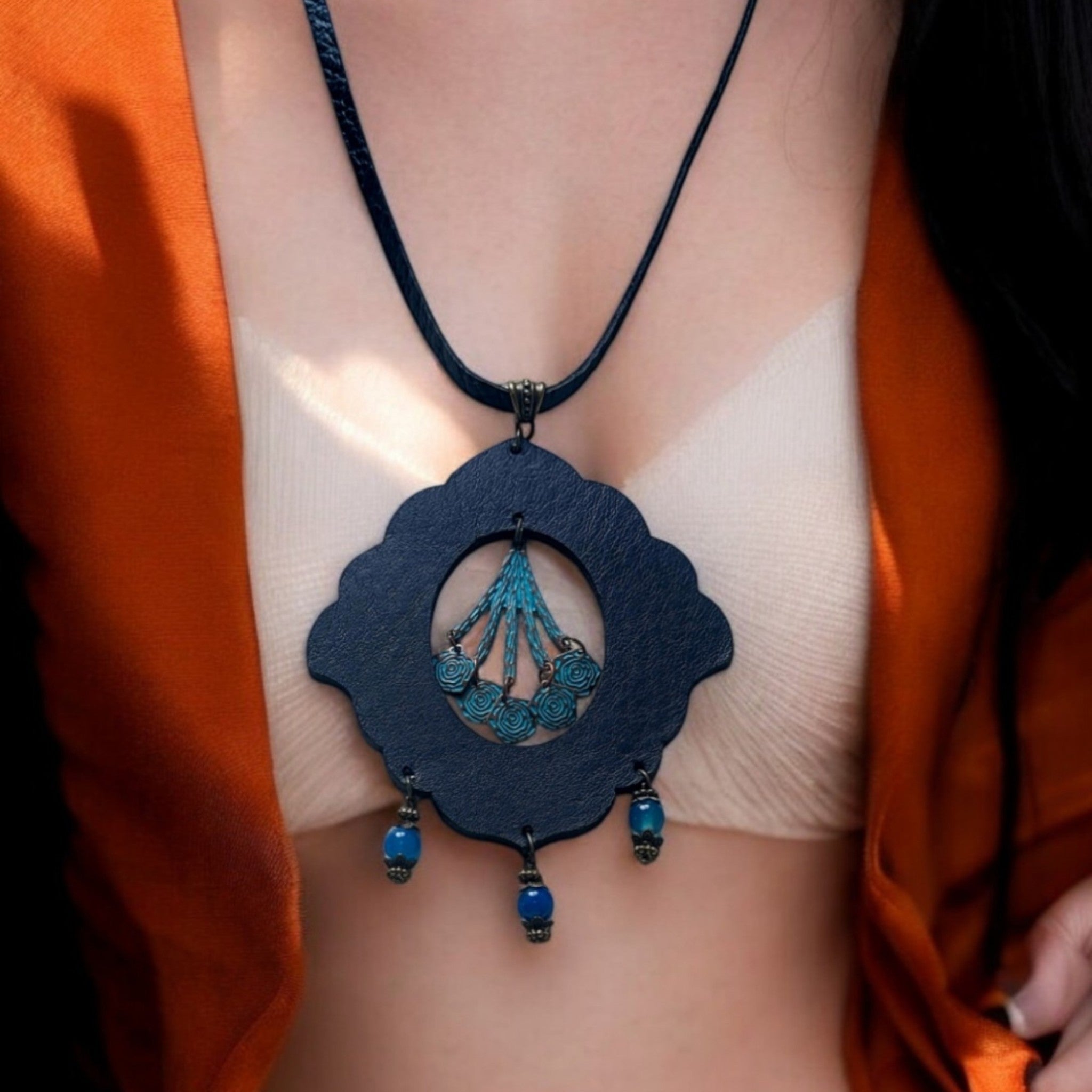 Necklace | Charnova | V1