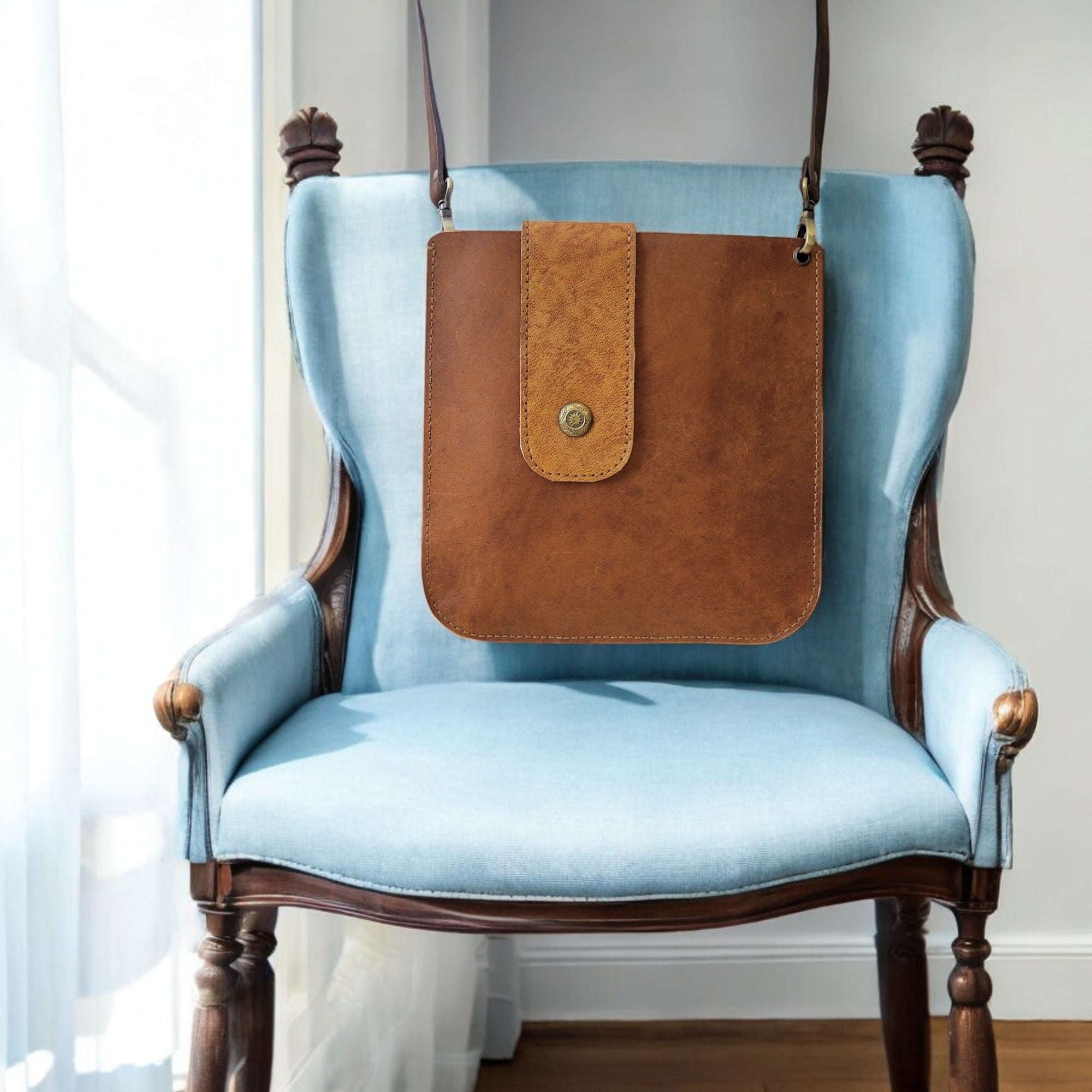 Leather Shoulder Bag | Timber | C2