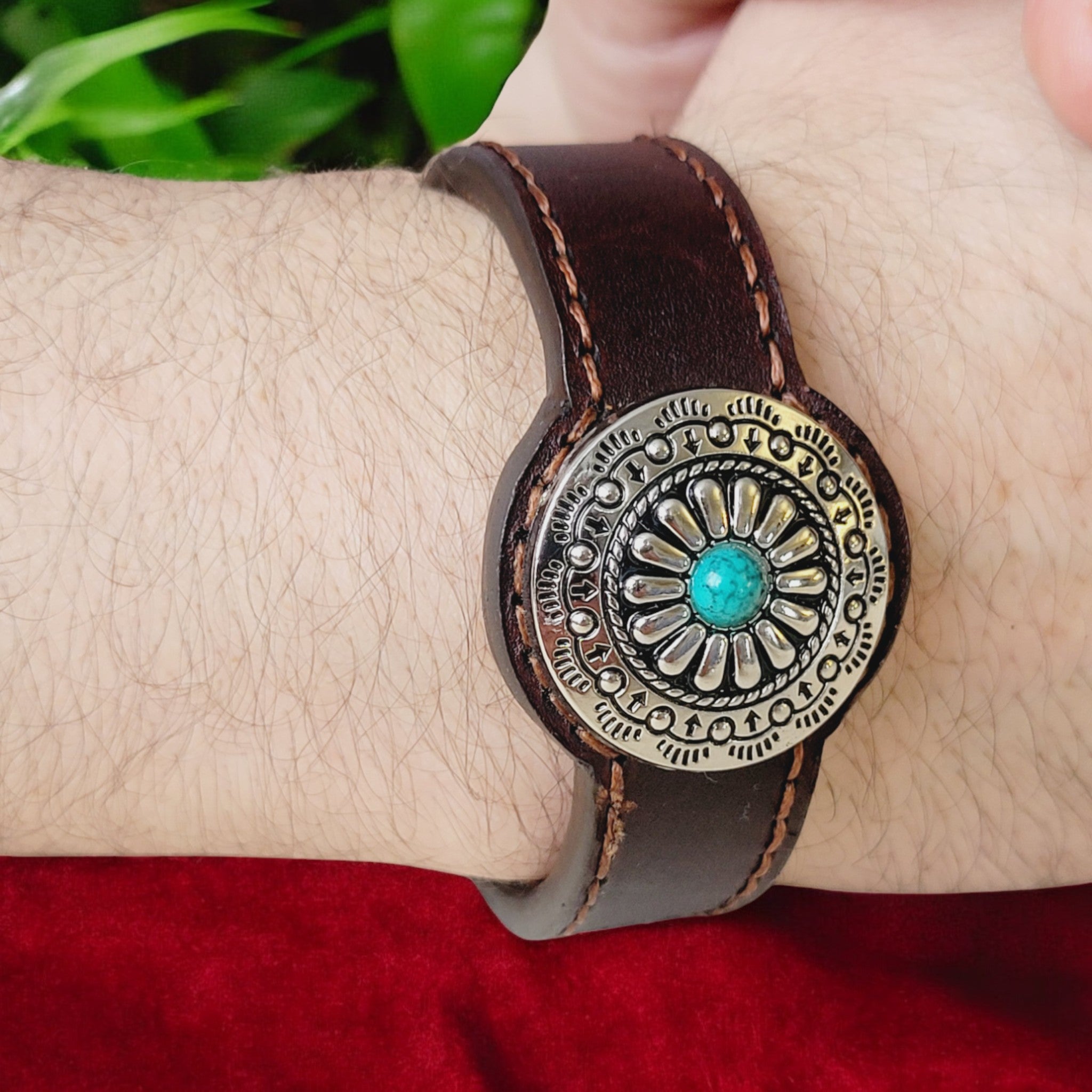 Handmade Leather Bracelet | HagorArts Canada🍁 | Orbis M7
