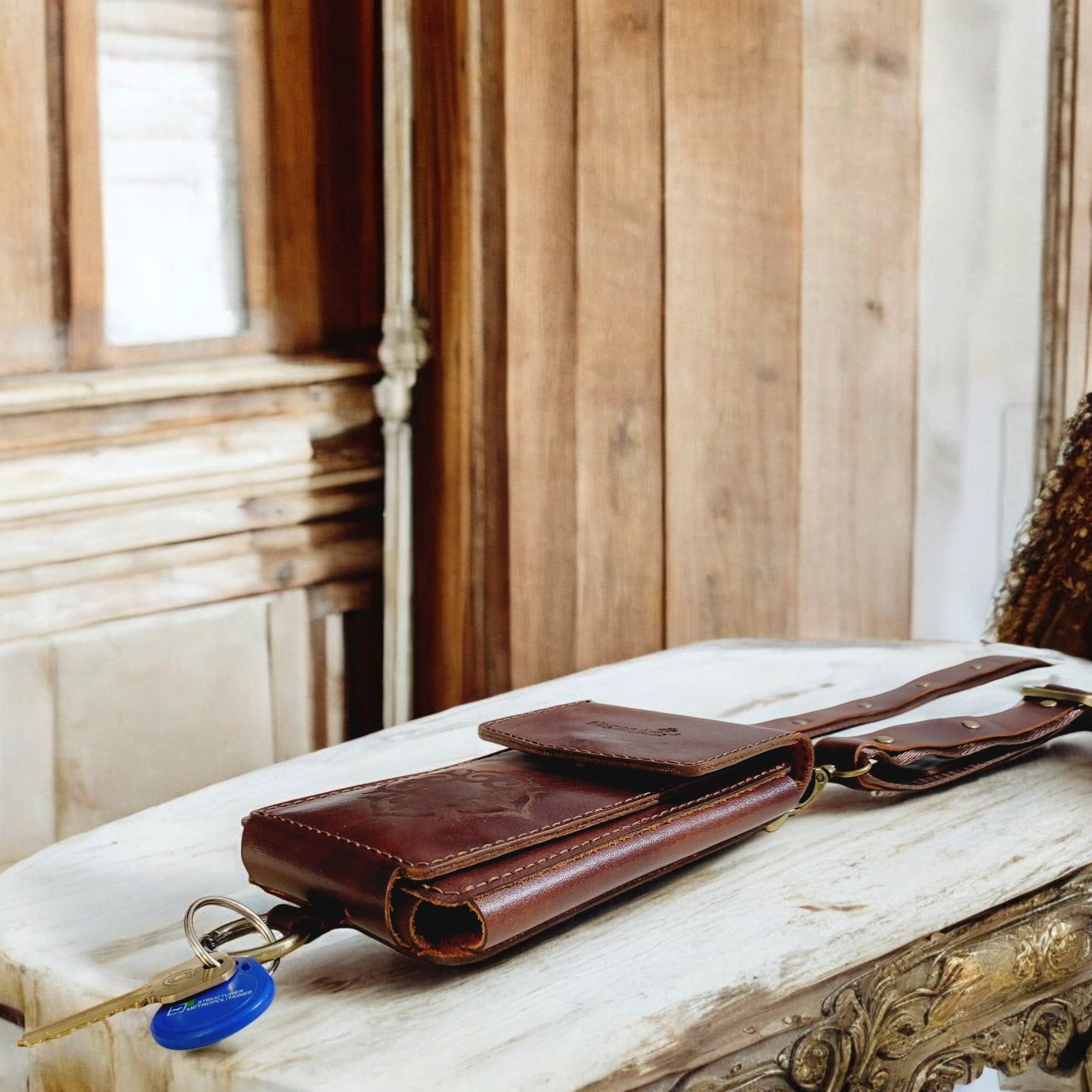 Precise hand-stitching; smooth, burnished edges from our Montréal atelier.