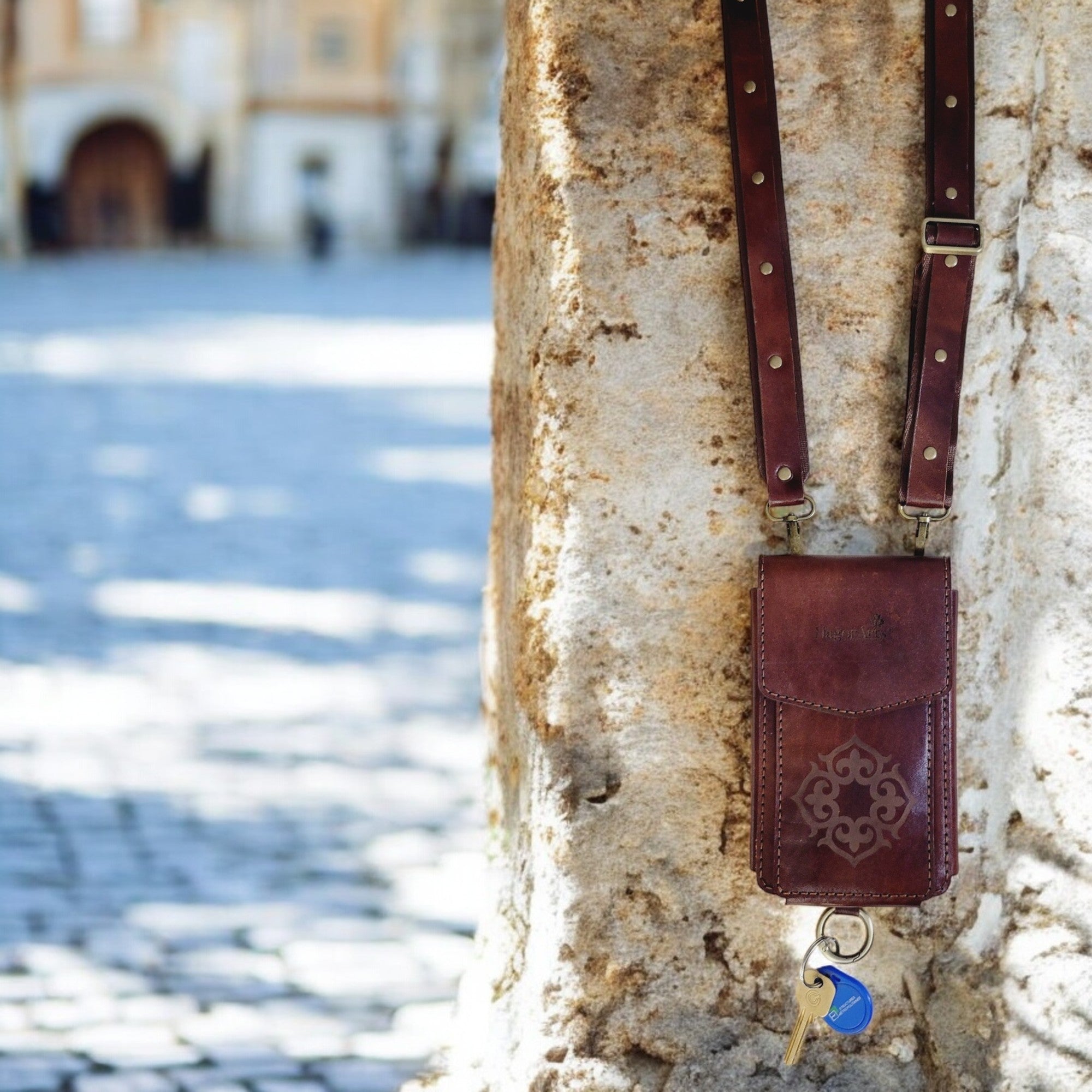 Warm, low-profile hardware to complement the minimalist form.